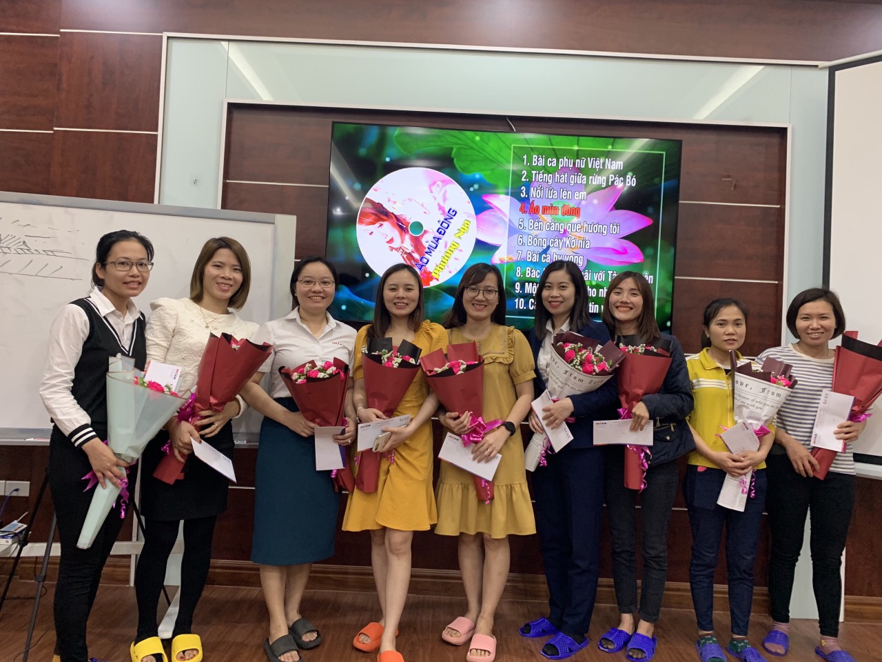 Quốc tế Phụ Nữ 8/3/2021