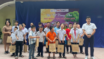 MIZA THĂM VÀ TẶNG QUÀ CÁC EM HỌC SINH KHUYẾT TẬT TRƯỜNG CHUYÊN BIỆT BÌNH MINH